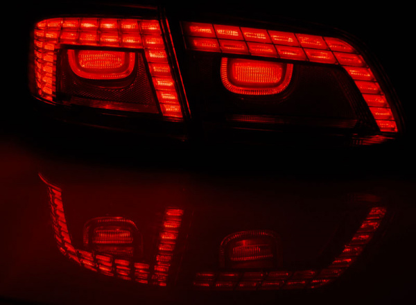 LED Upgrade Design Rückleuchten für VW Passat 3C B7 Limousine 10-14 rot/klar